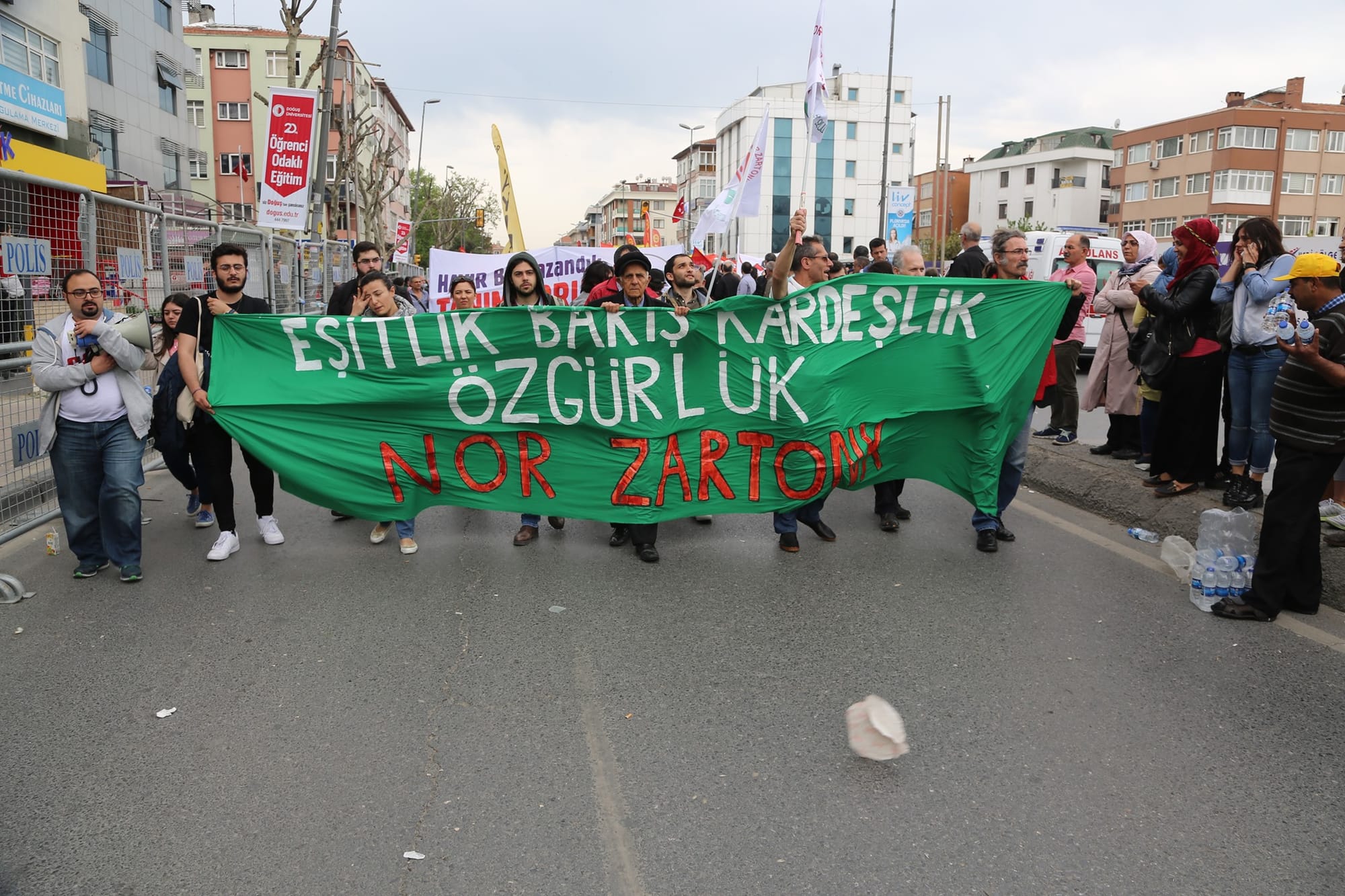 Otoriter ve Popülist Dönemde Azınlık Kimliğini Savunmak: Avlaremoz - Süheyla Yıldız