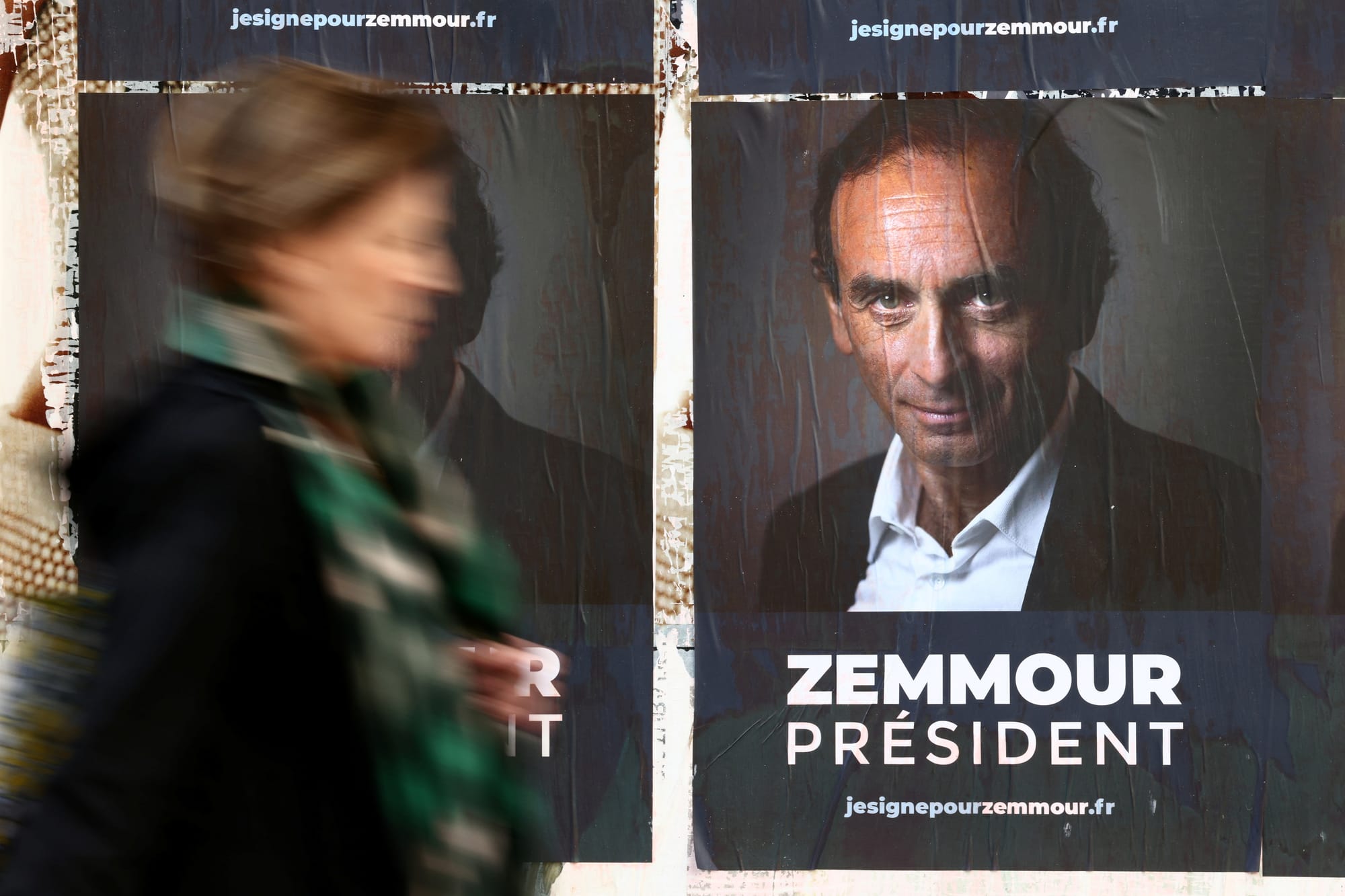 In France, right-wing maverick's young supporters campaign to cheers and  jeers | Reuters