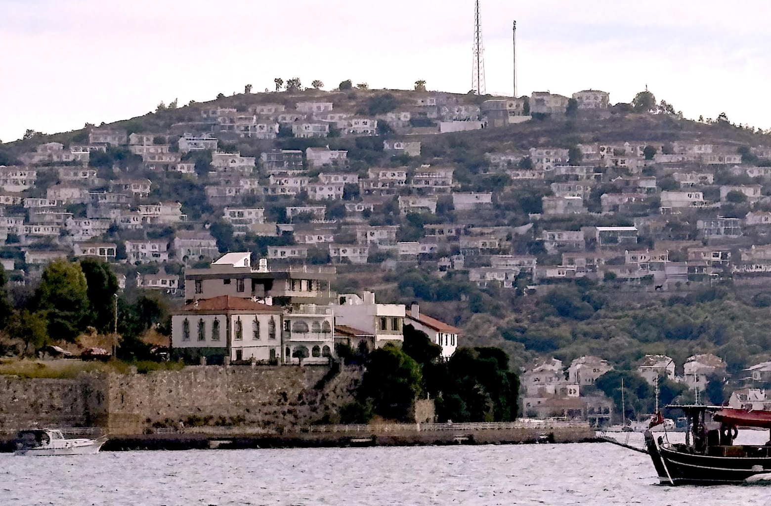 Türkiye'de Halk Plajları, Haiti'de Devrim - Sanem Su Avcı