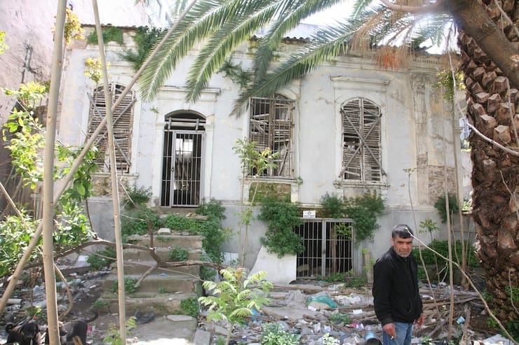 İzmir’de asırlık hahamhane harabeye döndü