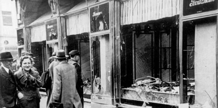 9 Kasım 1938 – Kristallnacht: Soykırıma giden yolun kapısı