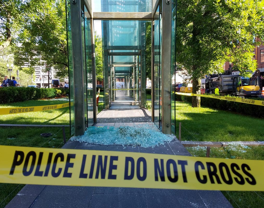 Boston Holokost Anıtı İkinci Defa Saldırıya Uğradı
