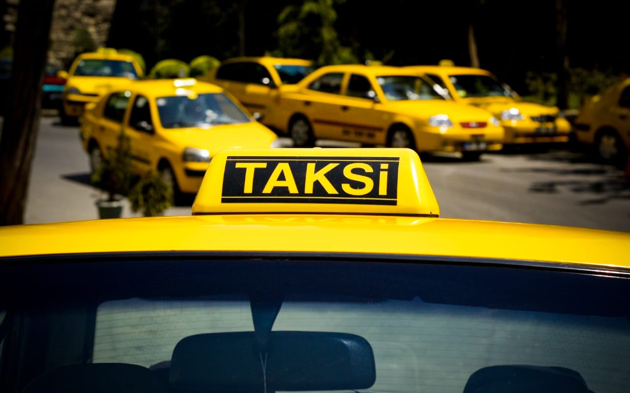 #takipçimizden – Taksici ile Antisemit bir Sohbet – Madam Kloret