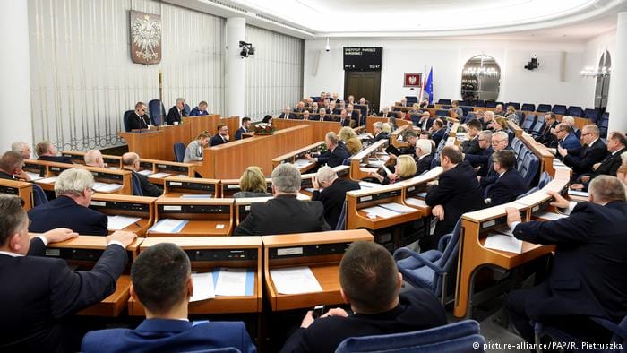 Holokost yasası Polonya Senatosu’ndan geçti