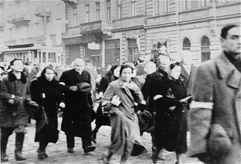 19 Nisan 1943: Varşova Gettosu Ayaklanması