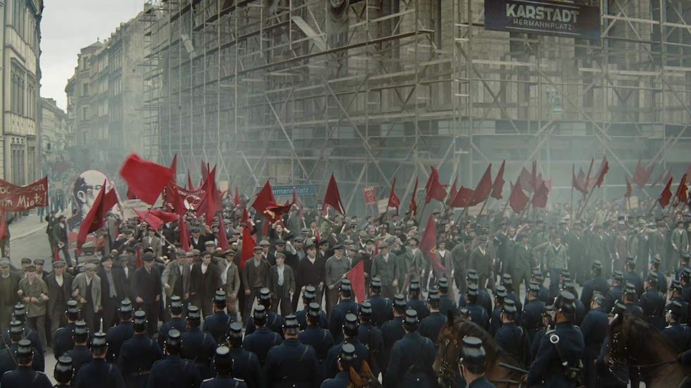 Hitler karanlığına doğru Almanya