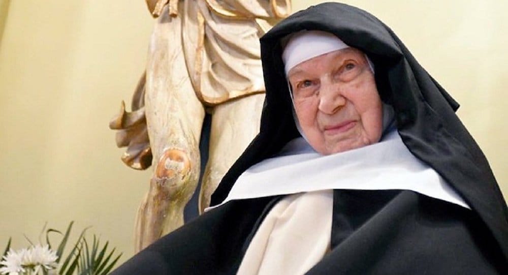 2. Dünya Savaşı kahramanı olan dünyanın en yaşlı rahibesi 110 yaşında hayatını kaybetti