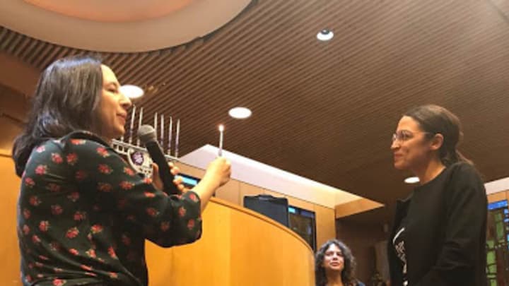 Ocasio-Cortez: “Ailem Sefarad Yahudisiydi.”