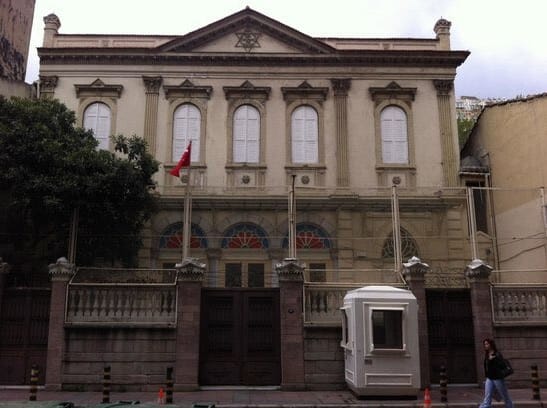İzmir’deki Beth İsrael Sinagogu’na Molotofkokteylli Saldırı – Serdar Korucu
