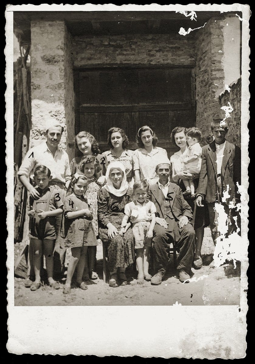 Refik Veseli, Moşe Mandil ve Arnavut Yemini – Melike Karaosmanoğlu