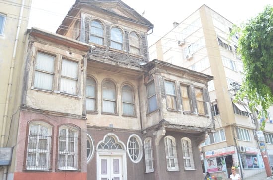 Kimin kim olduğunu bilmemek
