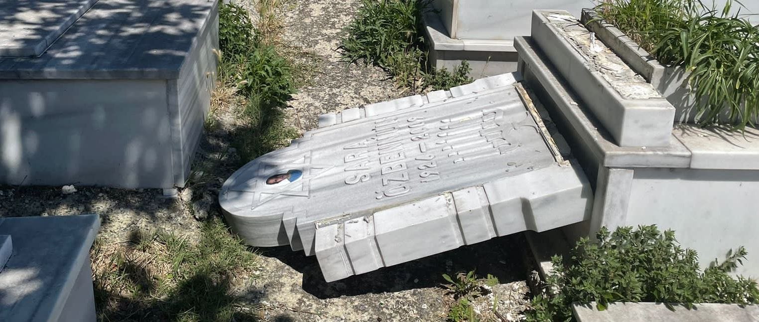 Mezarlık saldırısı: Çocuklar yapsa da çocuk işi olamaz