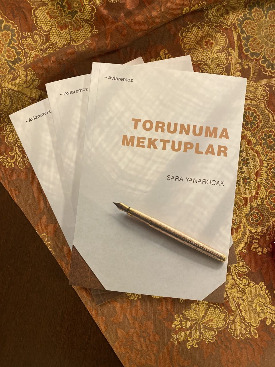 Avlaremoz İlk Kitabını Yayınladı: ‘Torunuma Mektuplar’