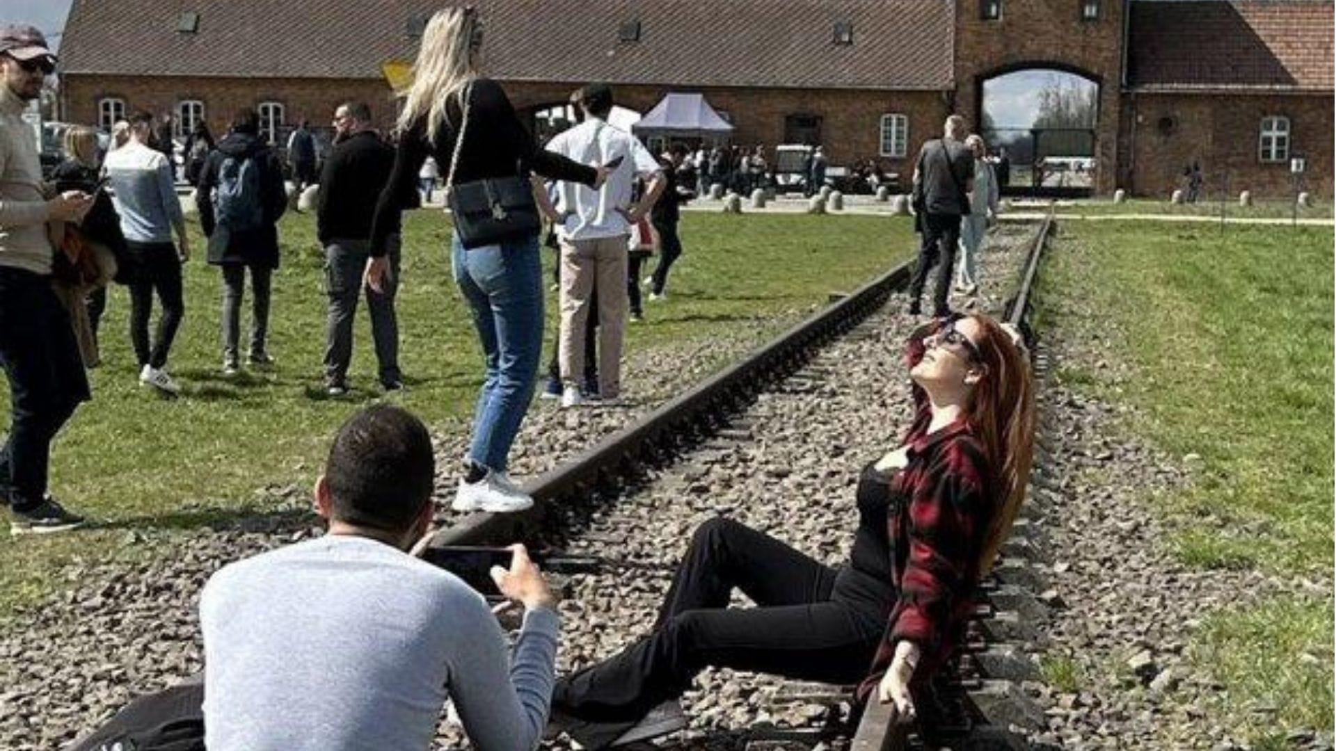 Auschwitz’te “Influencer” Olmak ve Seyirlik Acı