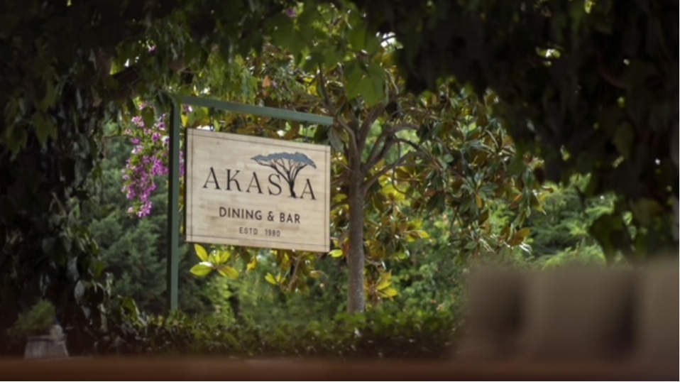 Akasya: kafesiyle, büfesiyle, fırınıyla, diskosuyla 54 senelik baba esnaflığı – Özgür Kaymak