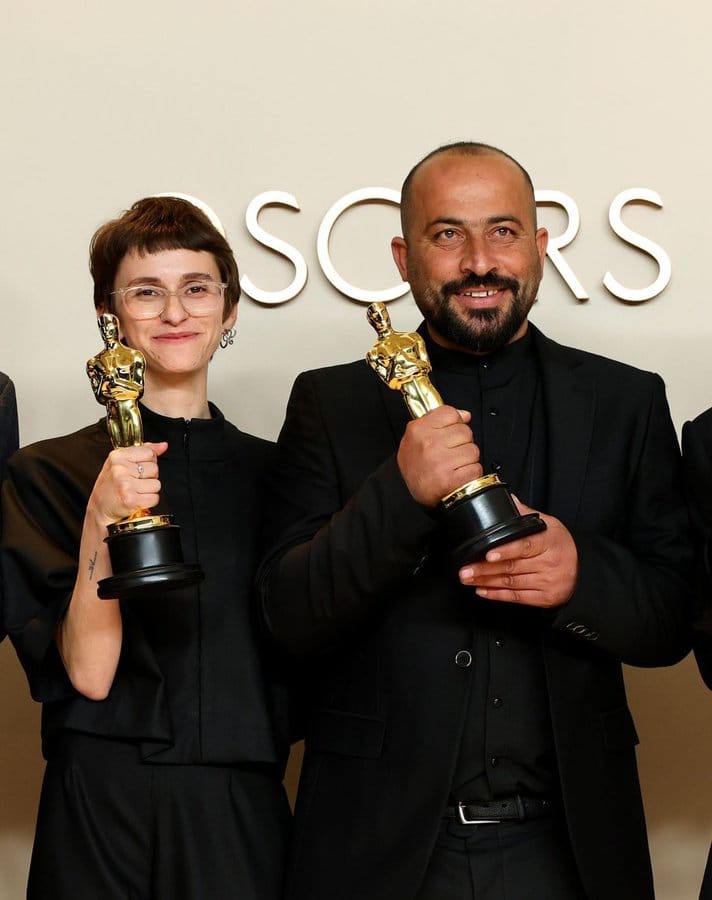 Oscar ödülü kazanan Filistinli yönetmen İsrailli yerleşimciler tarafından saldırıya uğradı, ardından kolluk kuvvetleri tarafından kaçırıldı