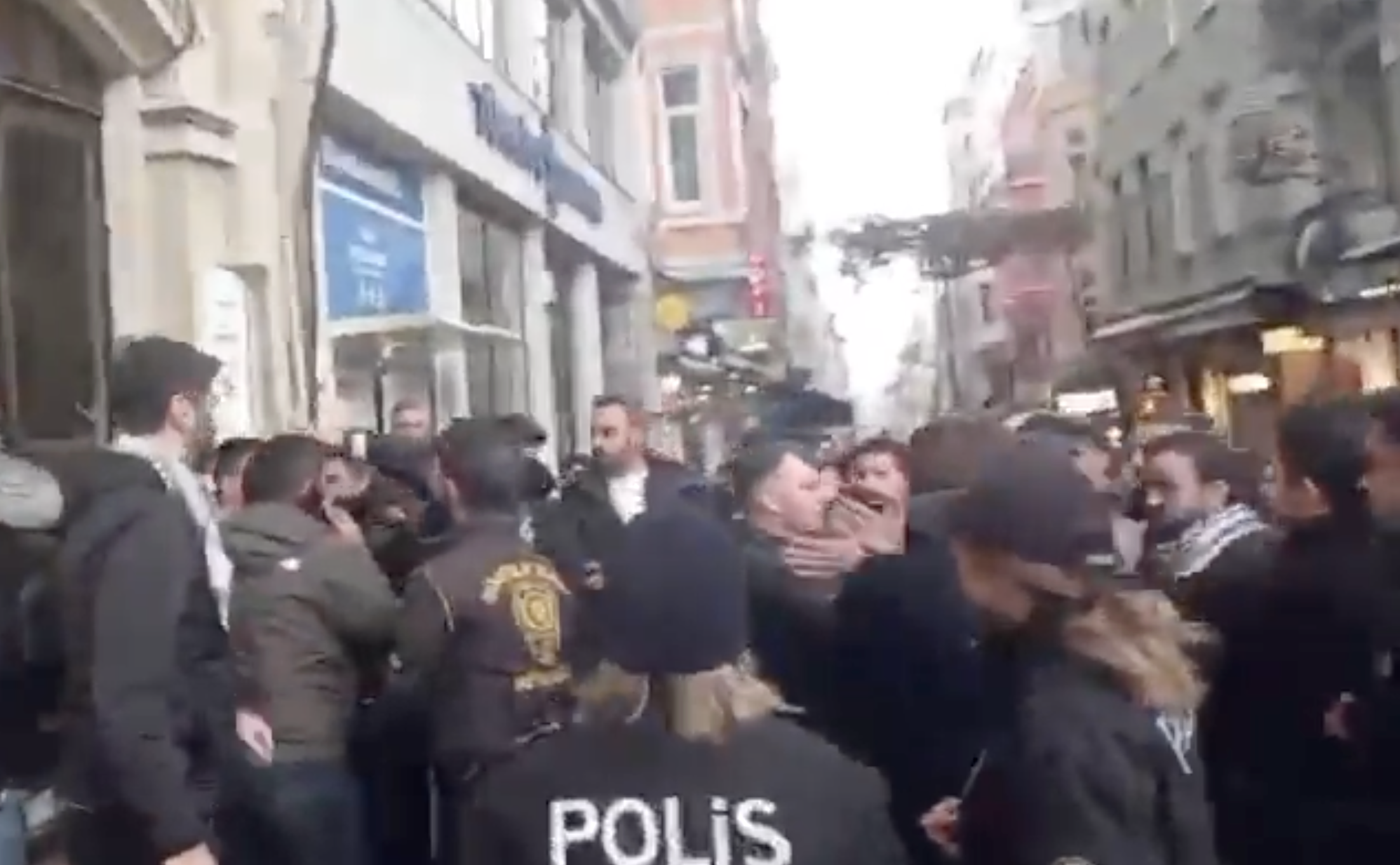 Hanuka’nın son gününde İstanbul’da bir kez daha antisiyonizm ile antisemitizm birbirine karıştı
